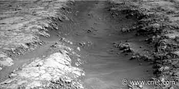 NASA Curiosity rover takes closer look at 'strange trough' on Mars     - CNET