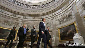 Chief justice arrives at Capitol for Trump's impeachment trial