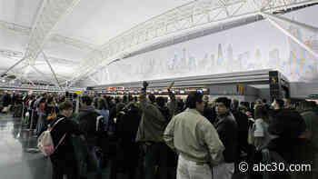 3 US airports to screen passengers from China for new illness