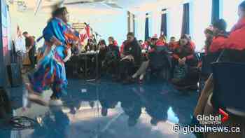 Australian hockey team tries to keep warm as it wraps up Edmonton visit