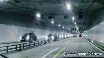 Verkehr: A7-Verkehr rollt durch Schnelsener Lärmschutztunnel
