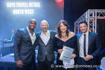 Peter Andre presents Hays Travel North West with top award