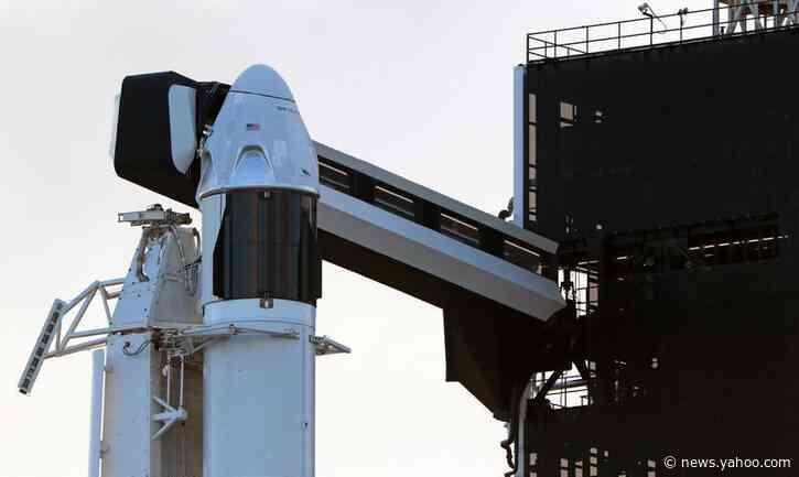Bad weather forces delay of SpaceX simulated rocket failure test