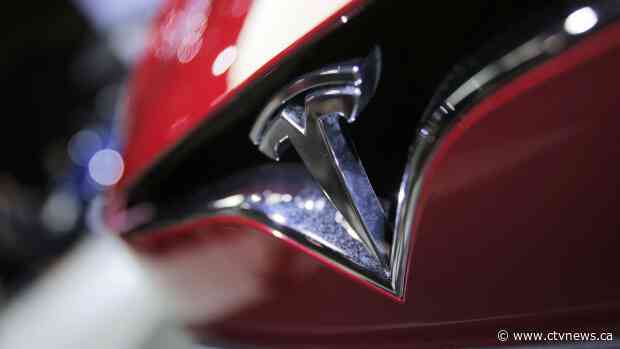 U.S. agency examining Tesla unintended acceleration complaint