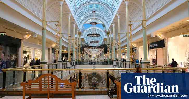 Shopping centre chain seeks up to £1bn to shore up finances