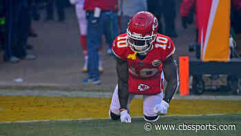 Chiefs' Tyreek Hill pretends to pee like a dog during AFC Championship Game introductions
