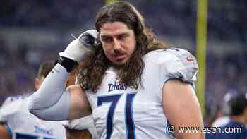 Titans get TD catch from 320-pound offensive lineman Dennis Kelly