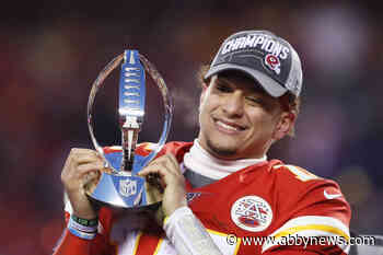 After cashing in on QB gambles, Chiefs and 49ers to clash in Super Bowl