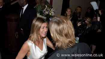 Backstage pictures of Brad and Jen at the SAG awards emerge