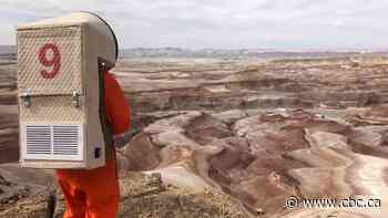 'Real life on fake Mars': Edmonton doctor on out-of-this-world mission in Utah