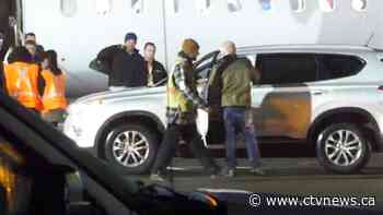 Prince Harry arrives in Canada to begin new chapter in life with Meghan, Archie