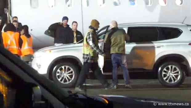 Prince Harry arrives in Canada to begin new chapter in life with Meghan, Archie