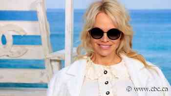 Pamela Anderson, producer Jon Peters wed in 5th marriage for both