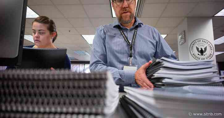 Referendum campaign to overturn new Utah tax law must submit signatures today
