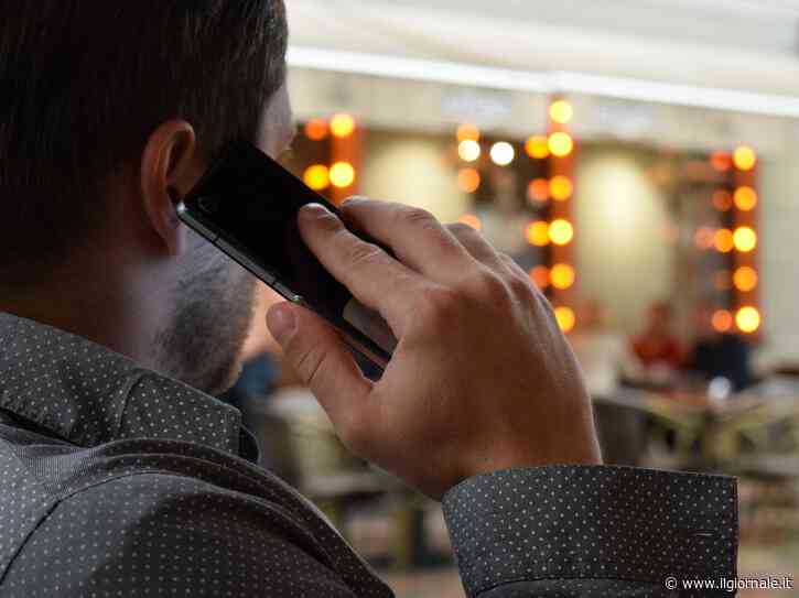 Comunicazioni, Agcom multa gli operatori telefonici per 2 milioni: stop al diritto di cambiare i contratti