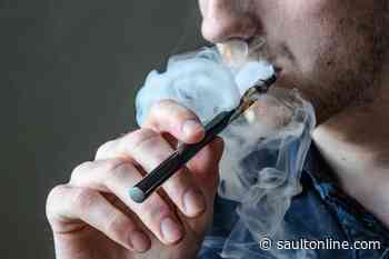 Health advocacy group asks Ontario to tax vapes to cut down on teen use