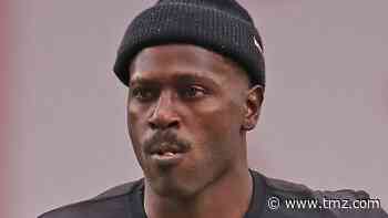 Antonio Brown Arrest Warrant Issued,Beware of Guns