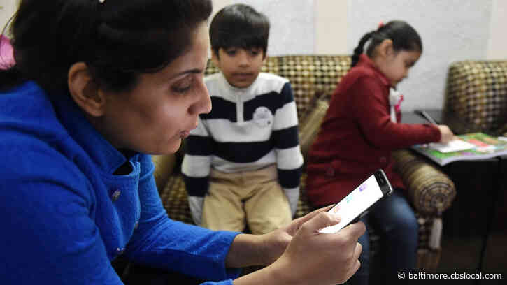 Study: ‘Phubbing’ Your Children Could Put Them Risk For Depression