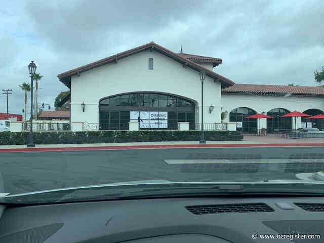 33-year In-N-Out executive will start his own restaurant, Kenwood’s Kitchen and Tap, in Costa Mesa