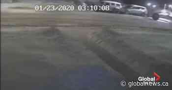 Grader hitting vehicles in southeast Edmonton caught on video