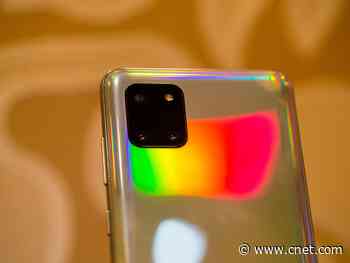 Galaxy S20 leak may show official renders of Samsung's next flagship phone     - CNET