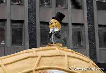 It Is With Heavy Hearts That We Must Face This Announcement That the Dapper Mr. Peanut Has &#39;Died&#39;