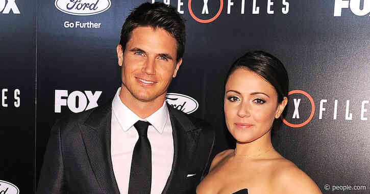 Robbie Amell and Italia Ricci Become United States Citizens: 'Today Was Awesome'
