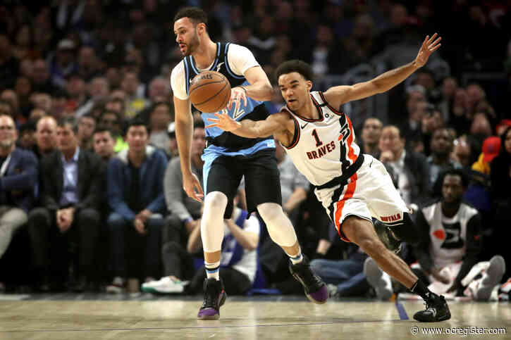 Clippers’ Jerome Robinson making subtle strides