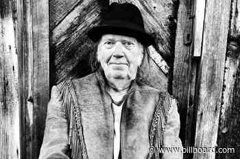 Neil Young Is Officially a U.S. Citizen