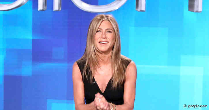 Jennifer Aniston Reveals 'Deep, Dark Secrets' About Ellen DeGeneres While Guest-Hosting Her Show