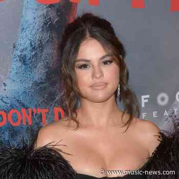 Selena Gomez 'freaked out' by toilet meeting with Jennifer Aniston