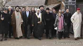 Islamic leaders make 'groundbreaking' visit to Auschwitz