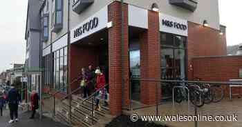 Are the chains squeezing the traditional character out of Mumbles?