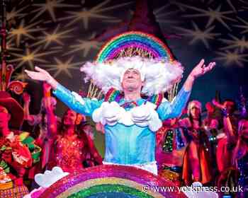 Theatre Royal "can't do this to us", Berwick tells audience on shows final night