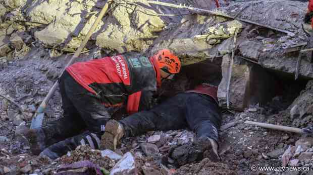 Turkish teams hunt for quake survivors as death toll hits 36