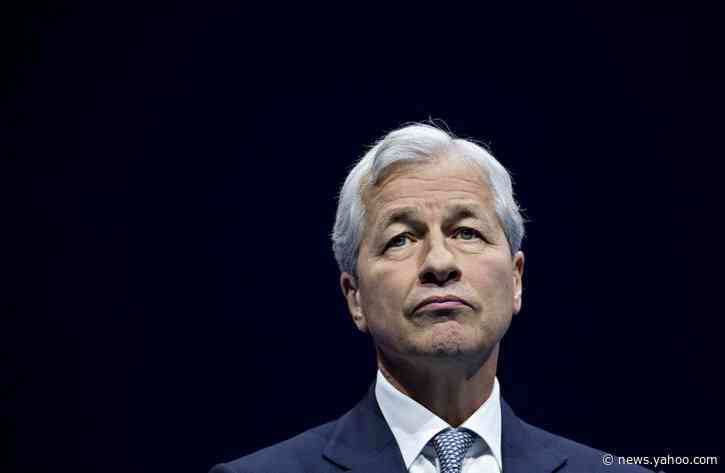 Sanders Goes After JPMorgan CEO Jamie Dimon in New Ad