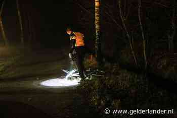 Fietsster zeer ernstig gewond achtergelaten na aanrijding, automobiliste (32) opgepakt