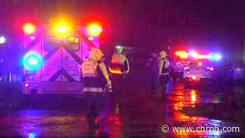 Husband pinned between 2 vehicles after fight with wife, father-in-law