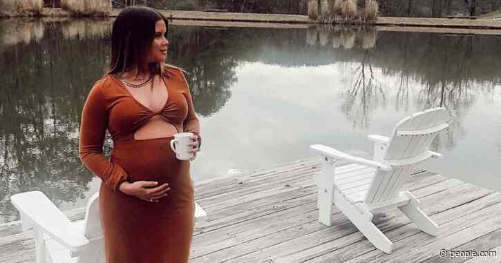 Pregnant Maren Morris Skips 2020 Grammys for Babymoon 'Back at the Farm' in Tennessee