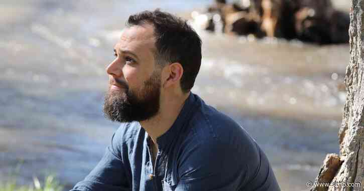 Utah author wins Newbery Honor for ‘Scary Stories for Young Foxes’