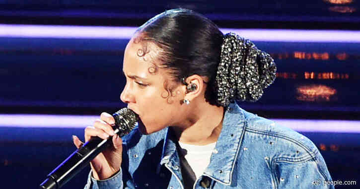 All About the Custom 5-Foot Long Crystal Hair Piece Alicia Keys Wore at the 2020 Grammy Awards