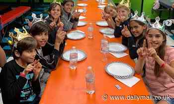 Nadya 'Octomom' Suleman posts photo of her eight youngest children