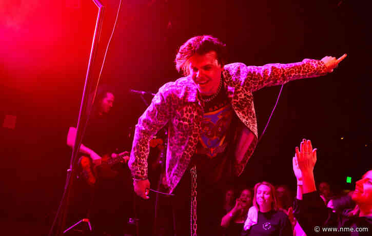 Yungblud performs ‘Graduate’ with Third Eye Blind at surprise Grammys week gig
