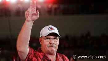 Super Bowl LIV Opening Night: Andy Reid's Hawaiian shirt and his impersonator