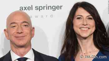 MacKenzie Bezos dumped a ton of Amazon stock