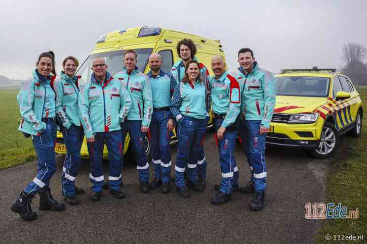 Nieuw tenue voor ambulancemedewerkers Gelderland-Midden