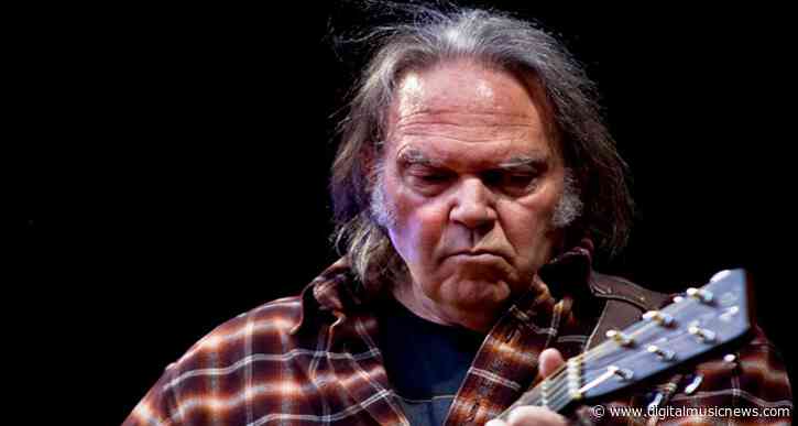 Neil Young Says the MacBook Pro Has ‘Fisher-Price’ Audio Quality
