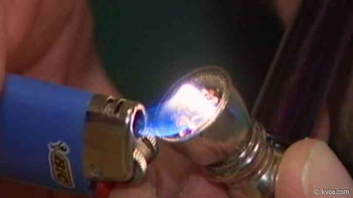 Tennesse man charged with drug possession lights joint in court