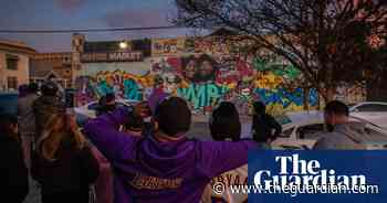 Murals honor Kobe Bryant and his daughter Gianna – in pictures