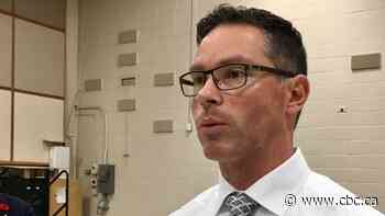 Justice Minister Doug Schweitzer failed to disclose donation from inquiry commissioner